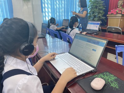 Tổ chức thi Olympic Tiếng Anh trên Internet cấp trường cho học sinh khối 3, 4, 5.