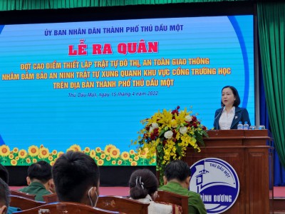 Tham gia lễ ra quân thiết lập trật tự đô thị, ATGT xung quanh khu vực cổng trường học