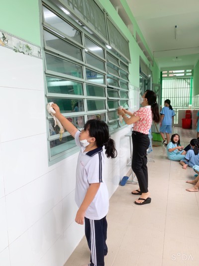 Thực hiện tổng dọn vệ sinh trước kỳ nghỉ lễ 30/4 -1/5