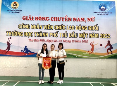 Tham gia giải bóng chuyền do Liên đoàn Lao động - Phòng giáo dục và đào tạo TP. Thủ Dầu Một phối hợp tổ chức