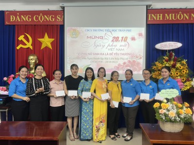 Tổ chức sinh hoạt 20/10 cho công đoàn viên