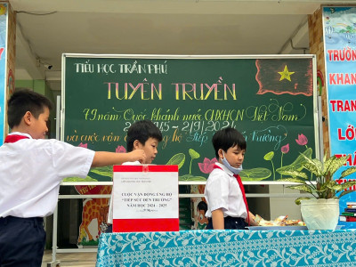 Hưởng ứng Thư kêu gọi của Hội khuyến học TP về việc ủng hộ các bạn học sinh có hoàn cảnh khó khăn được “Tiếp sức đến trường “