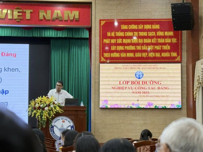 THAM GIA LỚP BỒI DƯỠNG NGHIỆP VỤ CÔNG TÁC ĐẢNG NĂM 2025