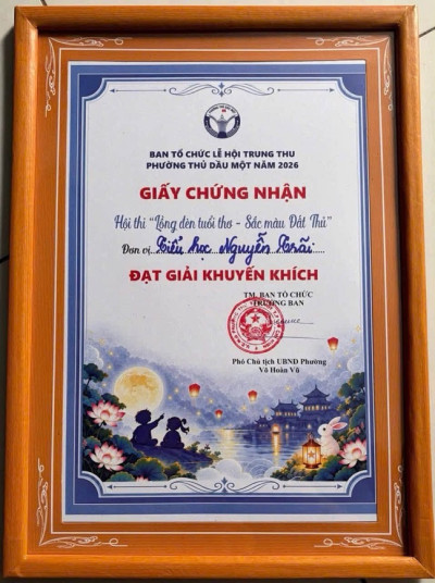 thi lồng đèn