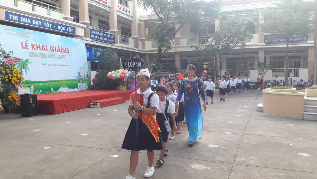 lớp 1/4