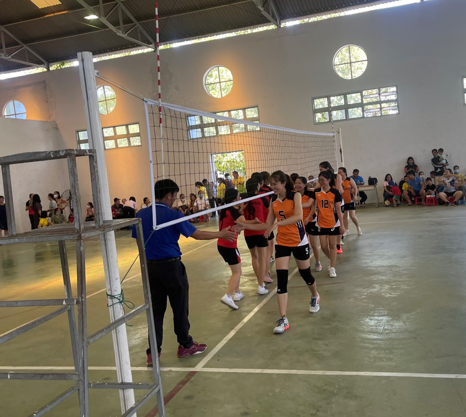 Lần thứ 7 bảo vệ thành công chức vô địch giải Bóng chuyền CNVCLĐ khối trường học