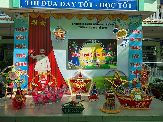 TỔ CHỨC CHƯƠNG TRÌNH “VUI TRUNG THU”