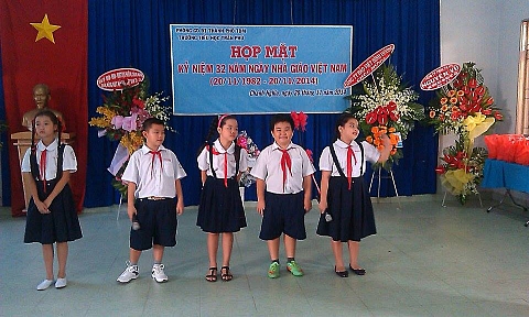 Văn nghệ nhân kỉ nhiệm ngày nhà giáo 201/11